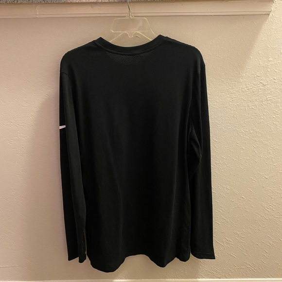 Men's Nike Long sleeve Dri Fit - Picture 3 of 3